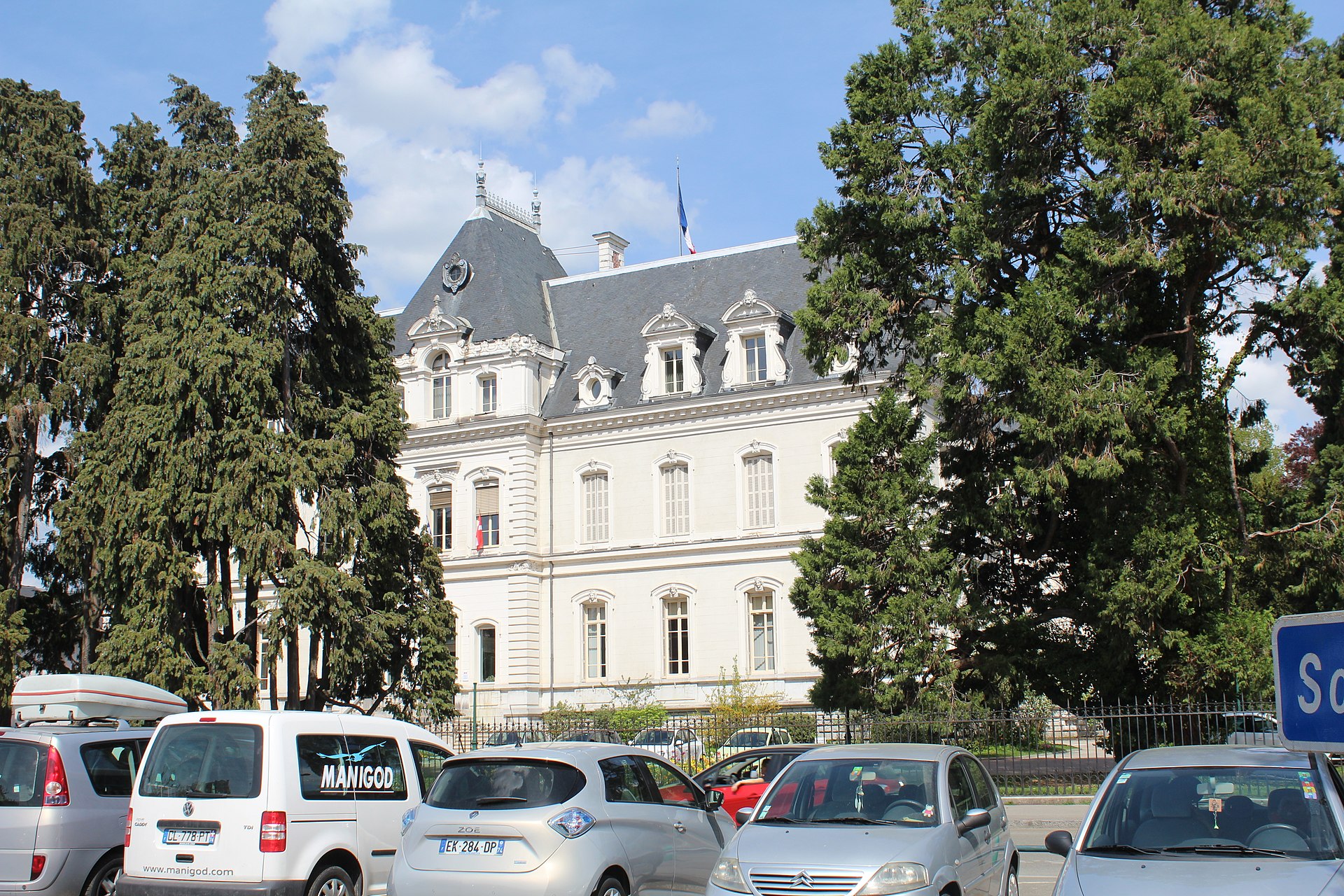 La Préfecture de Haute-Savoie, prise pour cible le 14 juillet