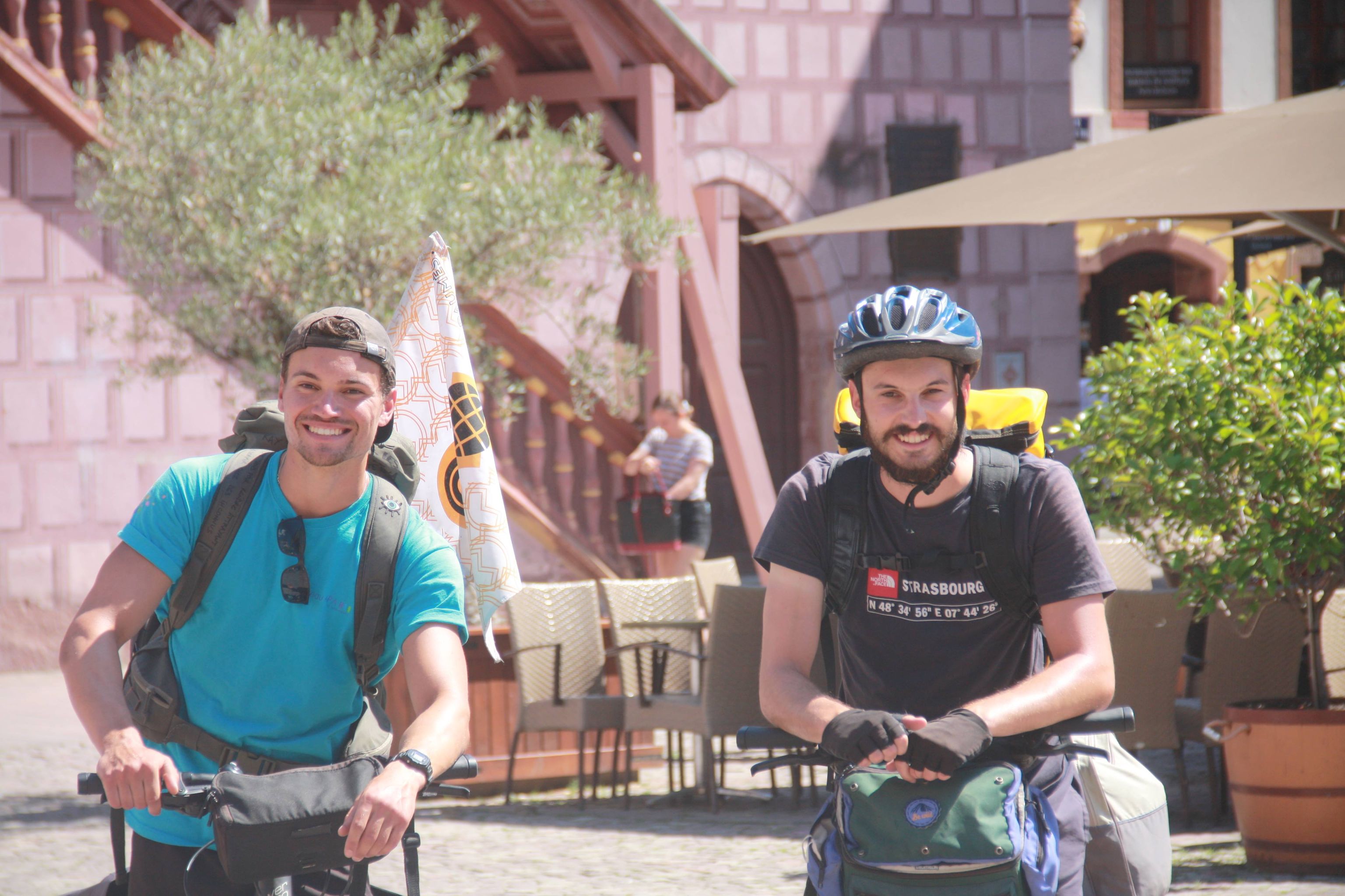 Tim (à g.) et François partent pour un périple de 5.000 km jusqu'au Cap Nord (document remis).