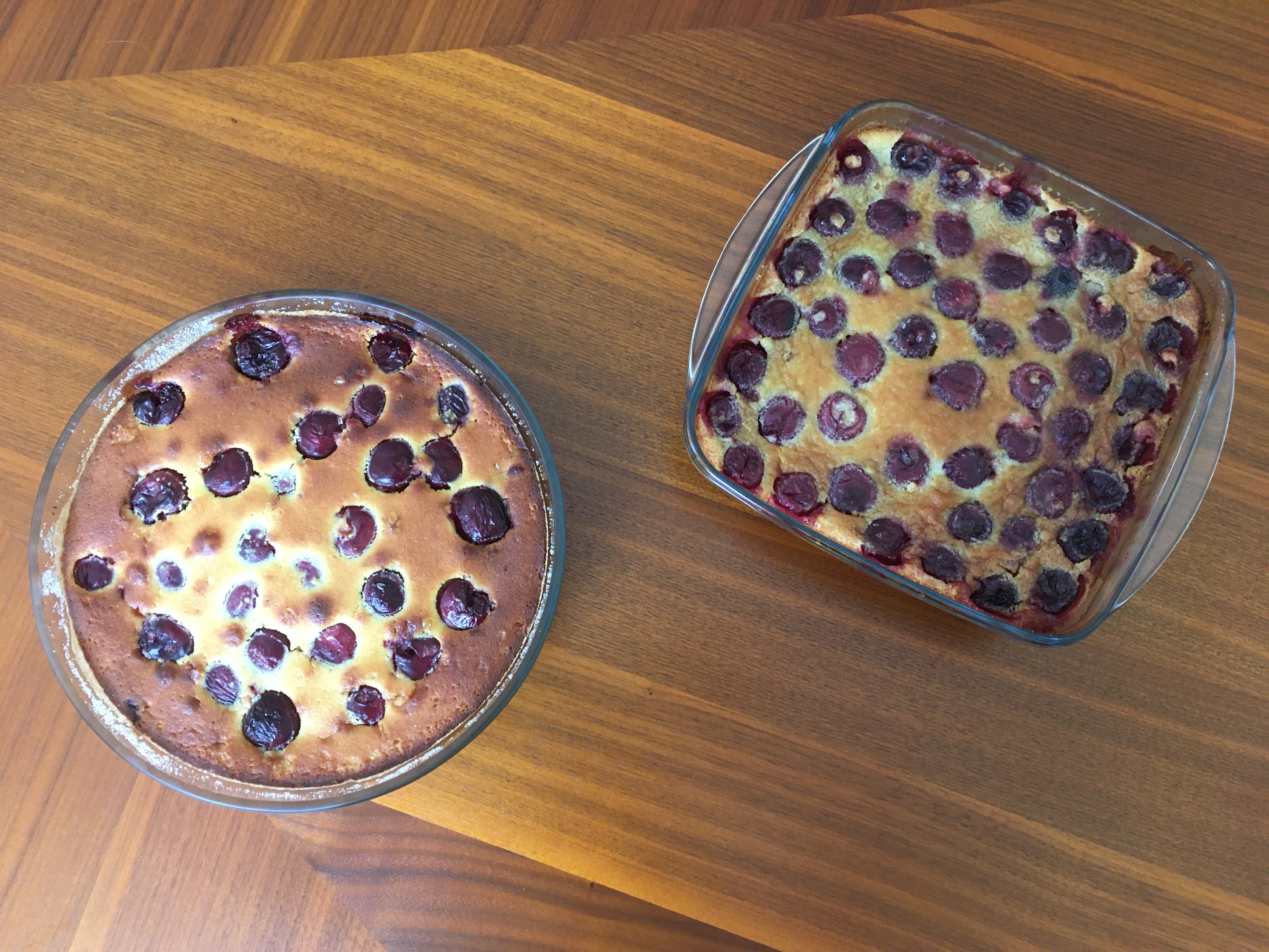 Deux délicieux clafoutis prêts à déguster ! © Stéphanie Boutevillain.