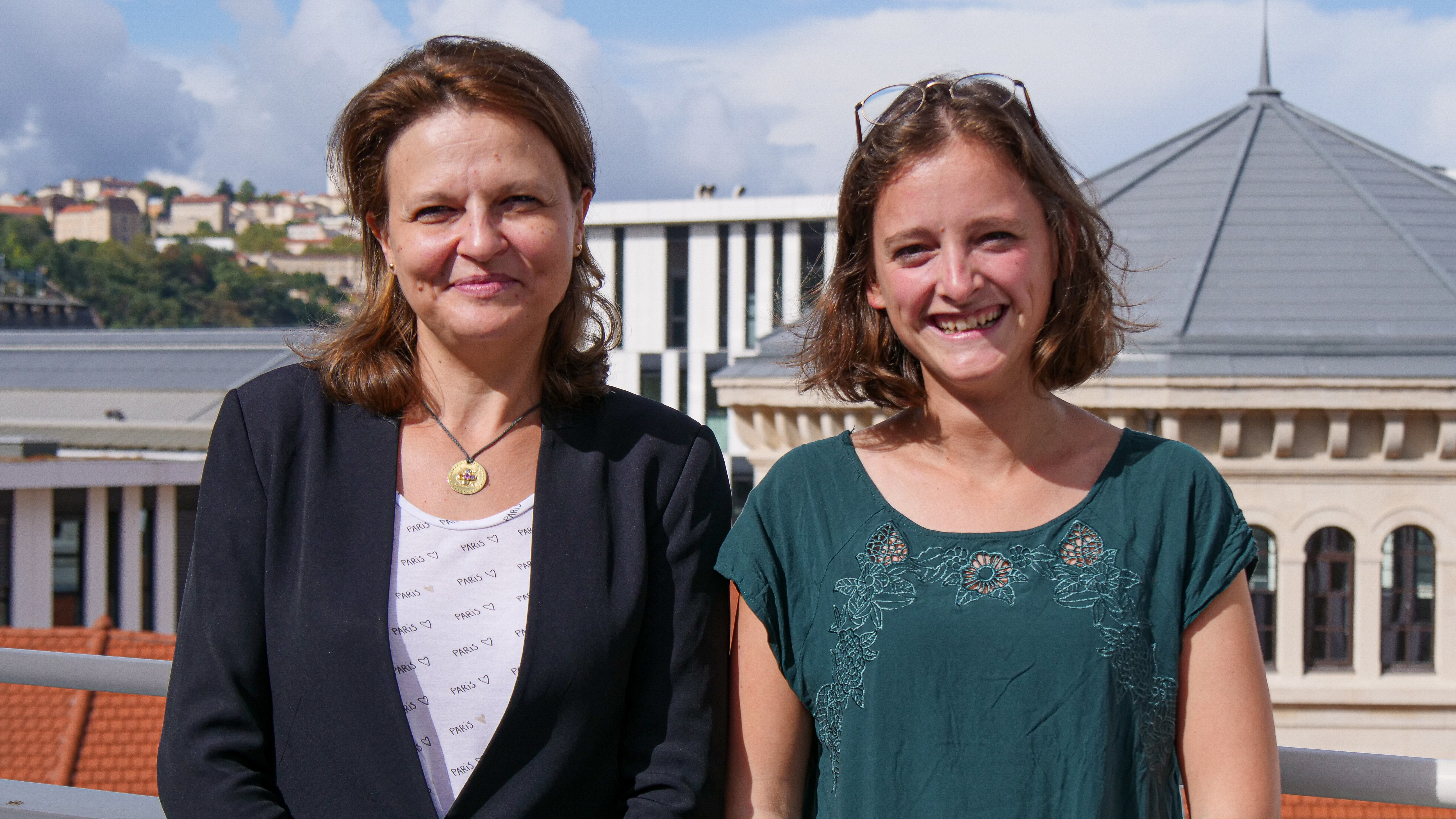 de gauche à droite : Delphine Allarousse, Claire d'Harcourt - © RCF Lyon