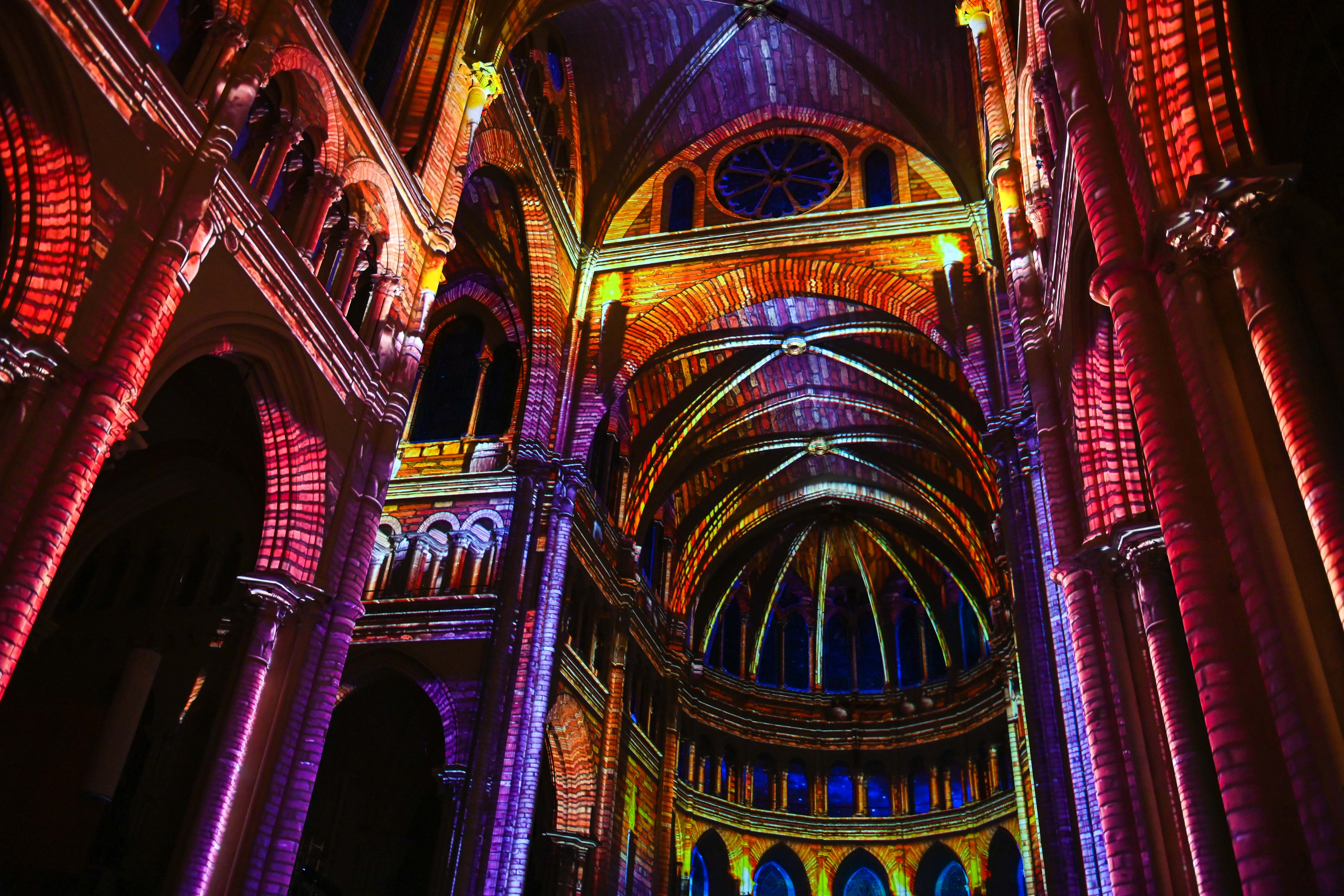 Lyon née de la lumière à la Cathédrale Saint-Jean de Lyon - © tekoaphotos