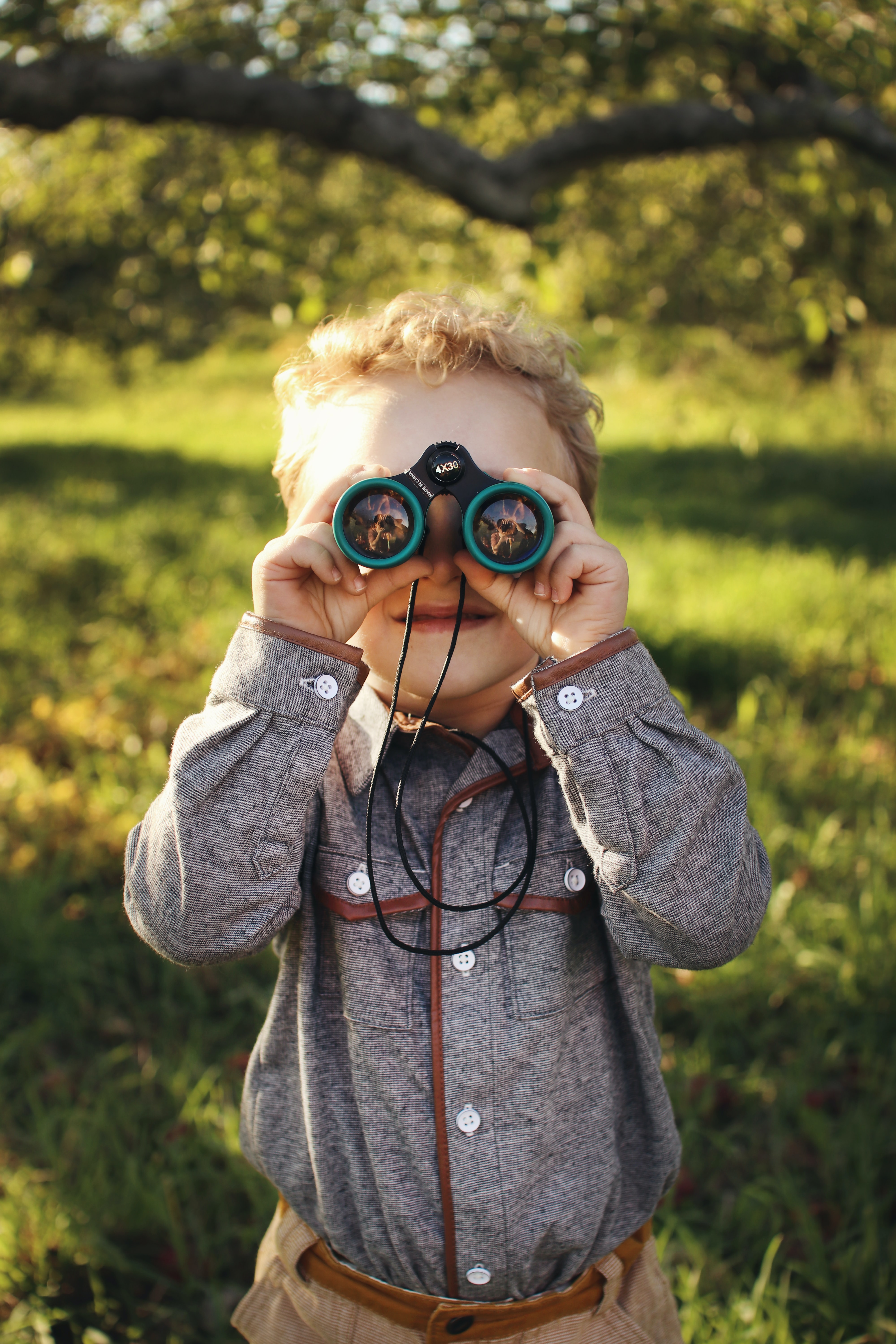 Photo d'illustration. Photo by <a href="https://unsplash.com/@jentheodore?utm_source=unsplash&utm_medium=referral&utm_content=creditCopyText">Jen Theodore</a> on <a href="https://unsplash.com/s/photos/child-looking-up?utm_source=unsplash&utm_medium=referral&utm_content=creditCopyText">Unsplash</a>   