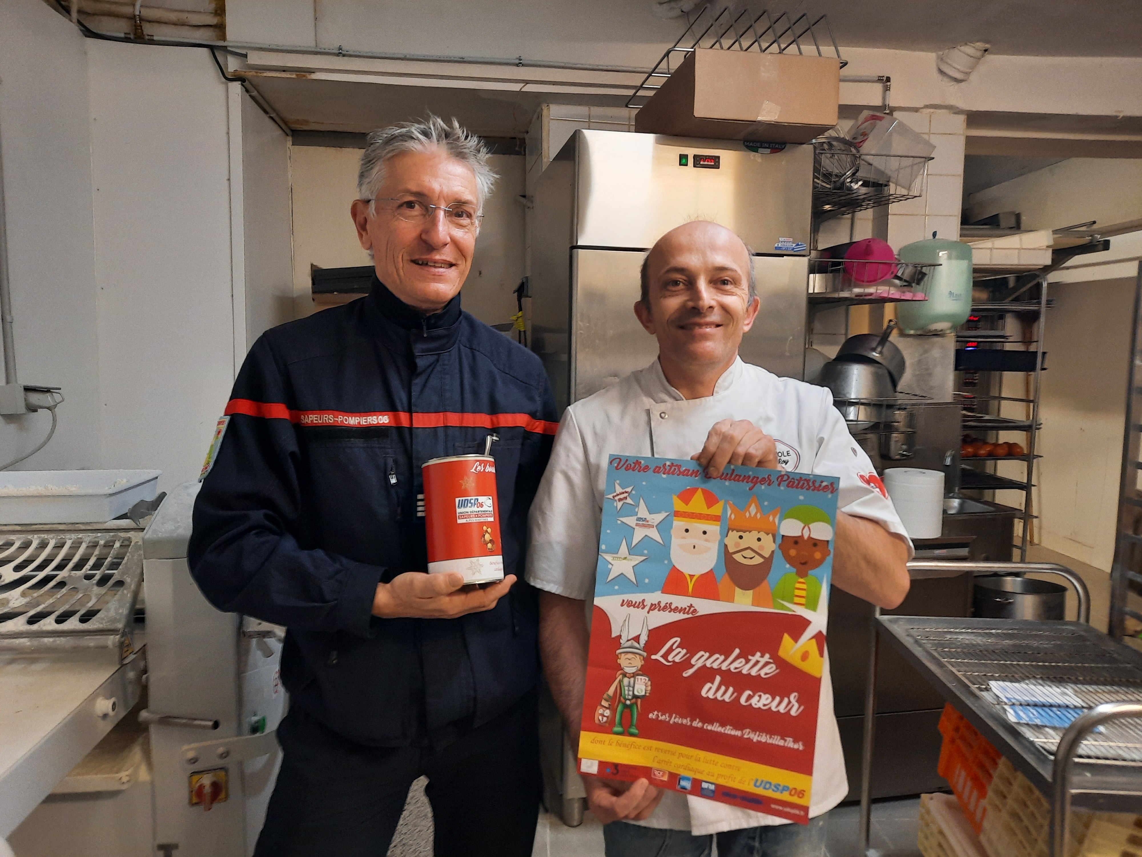 Philippe Cecconi de l'UDSP 06 avec Frédéric Roy, artisan boulanger niçois - Photo RCF