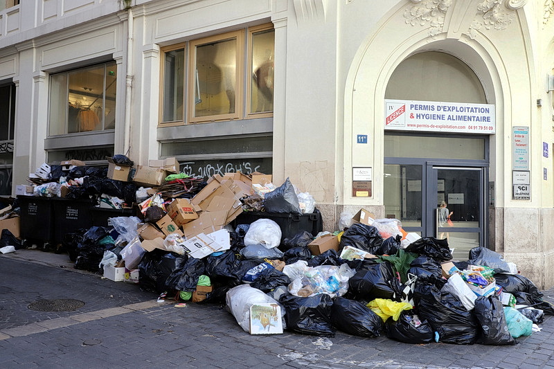 Marseille vit une troisième grève du ramassage des poubelles ©Robert Poulain