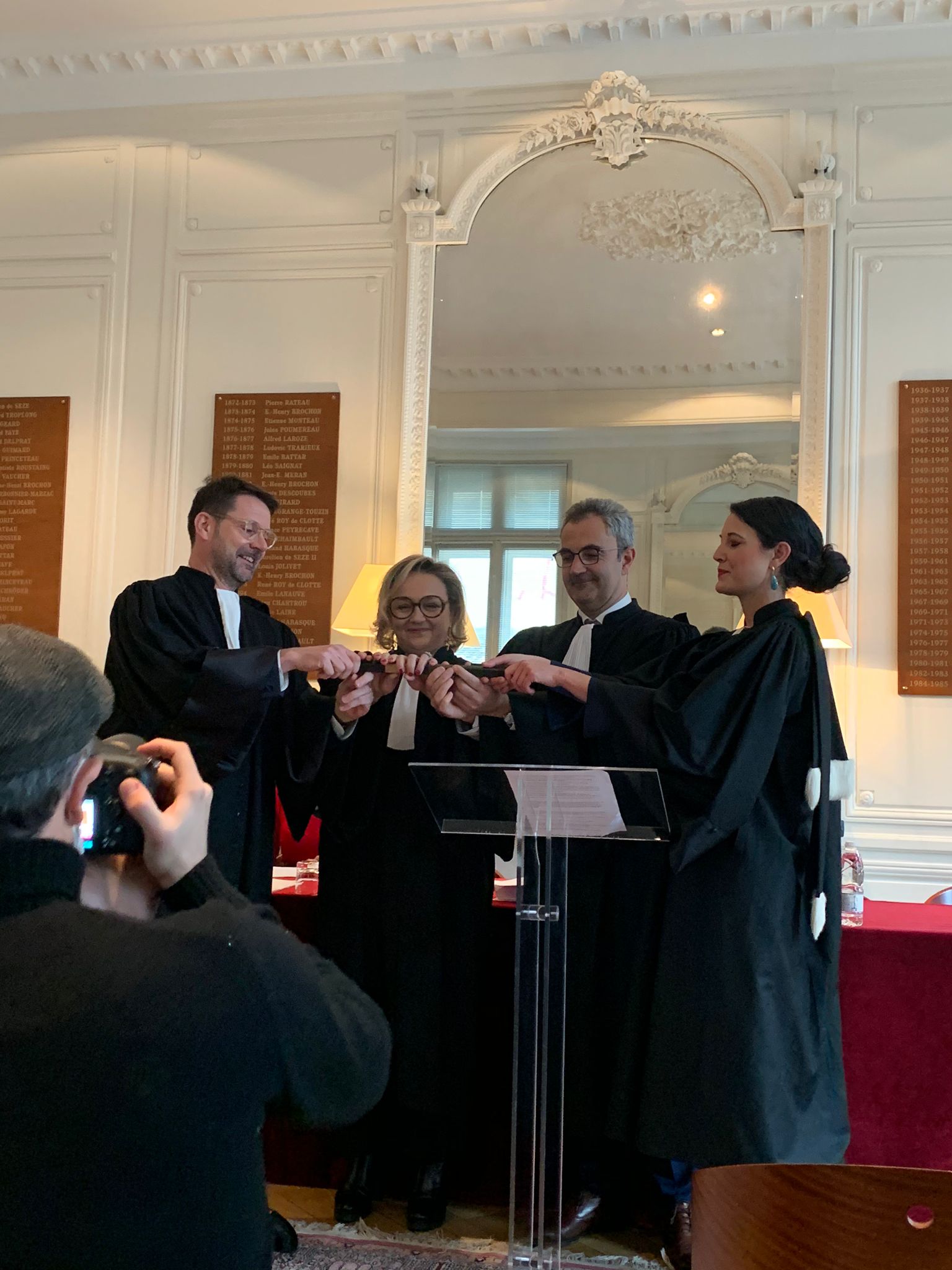 remise du bâton à la maison de l'avocat de Bordeaux ©Louis Andurand-Cavasse