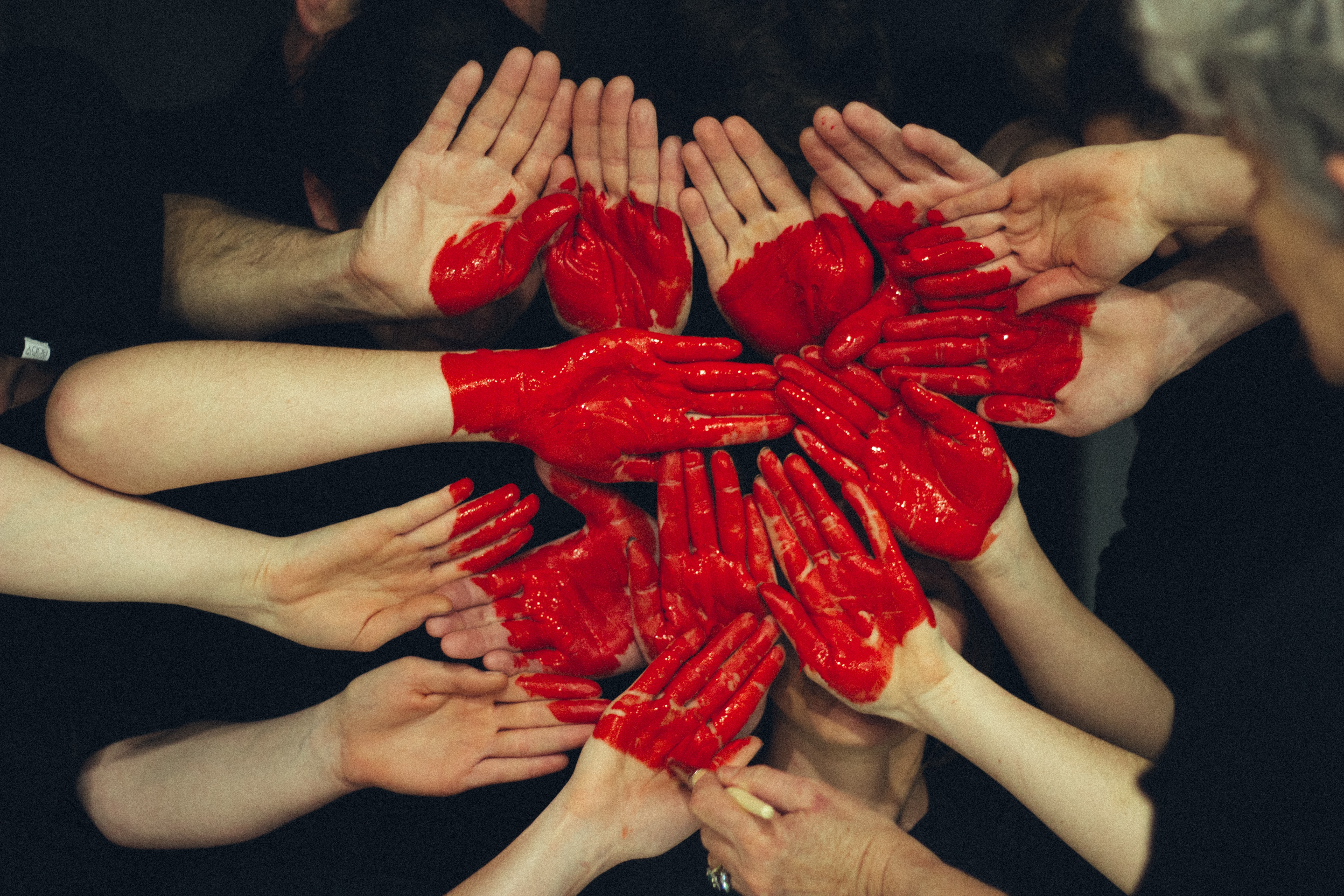 Image d'illustration. Photo by <a href="https://unsplash.com/@timmarshall?utm_source=unsplash&utm_medium=referral&utm_content=creditCopyText">Tim Marshall</a> on <a href="https://unsplash.com/s/photos/solidarity?utm_source=unsplash&utm_medium=referral&utm_content=creditCopyText">Unsplash</a>