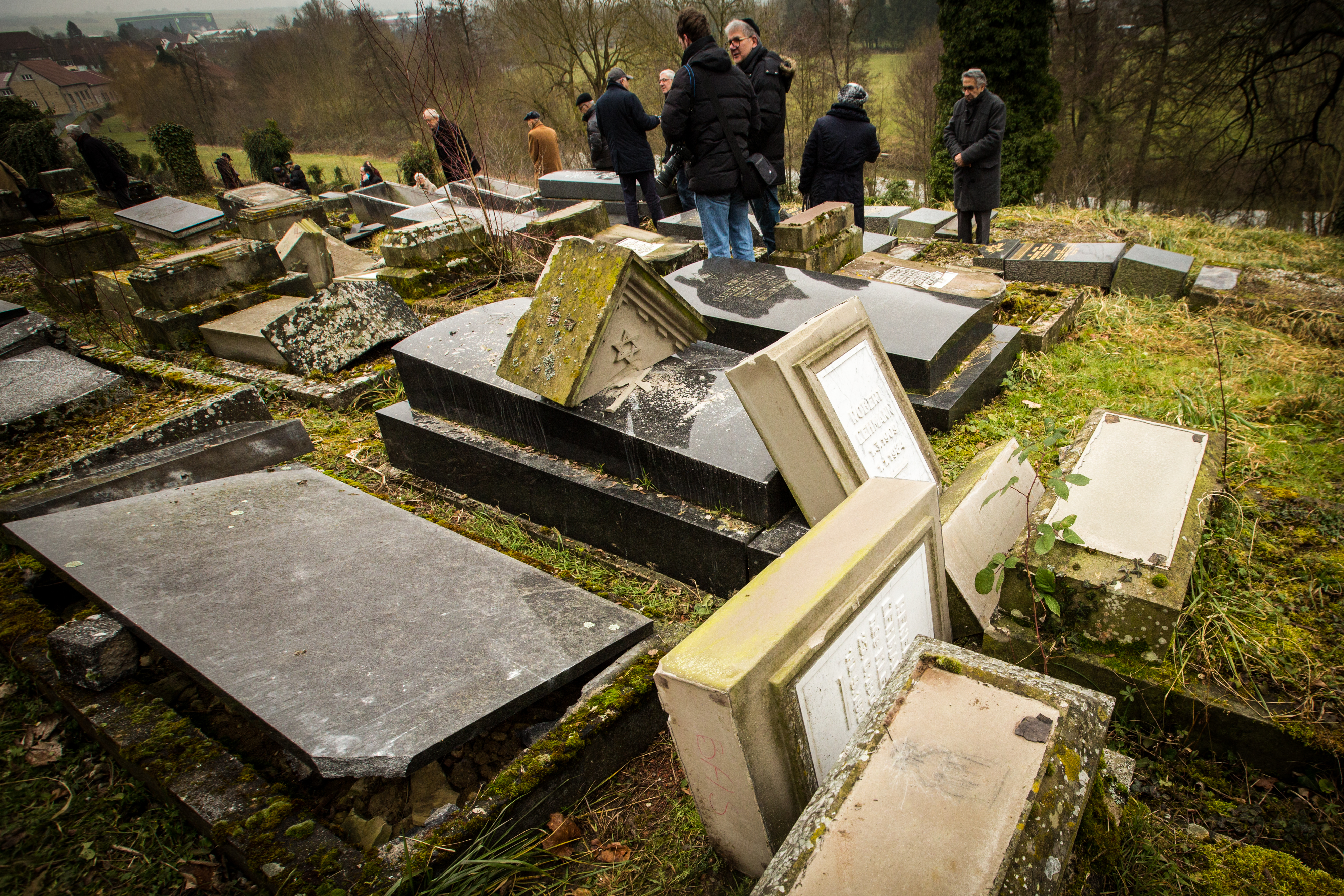 Profanations du cimetière juif de Sarre-Union en février 2015 - © Wikipédia