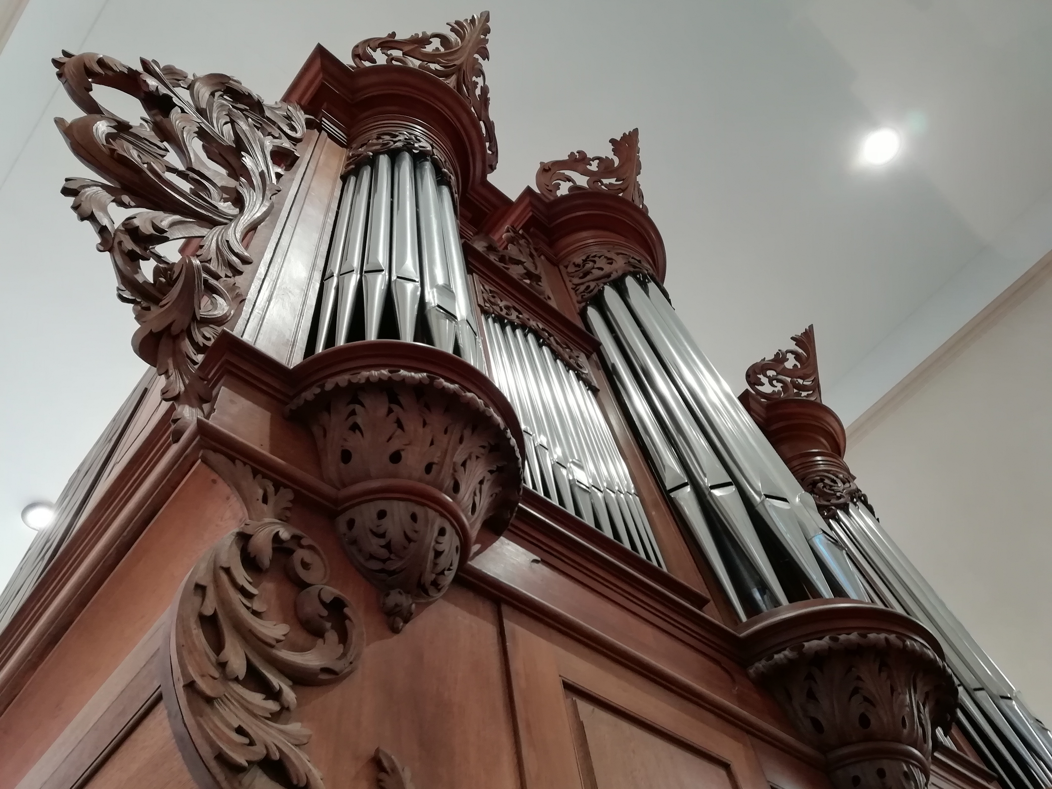 L'orgue de la paroisse Saint-Guillaume va se refaire une seconde jeunesse - © Adrien Beaujean