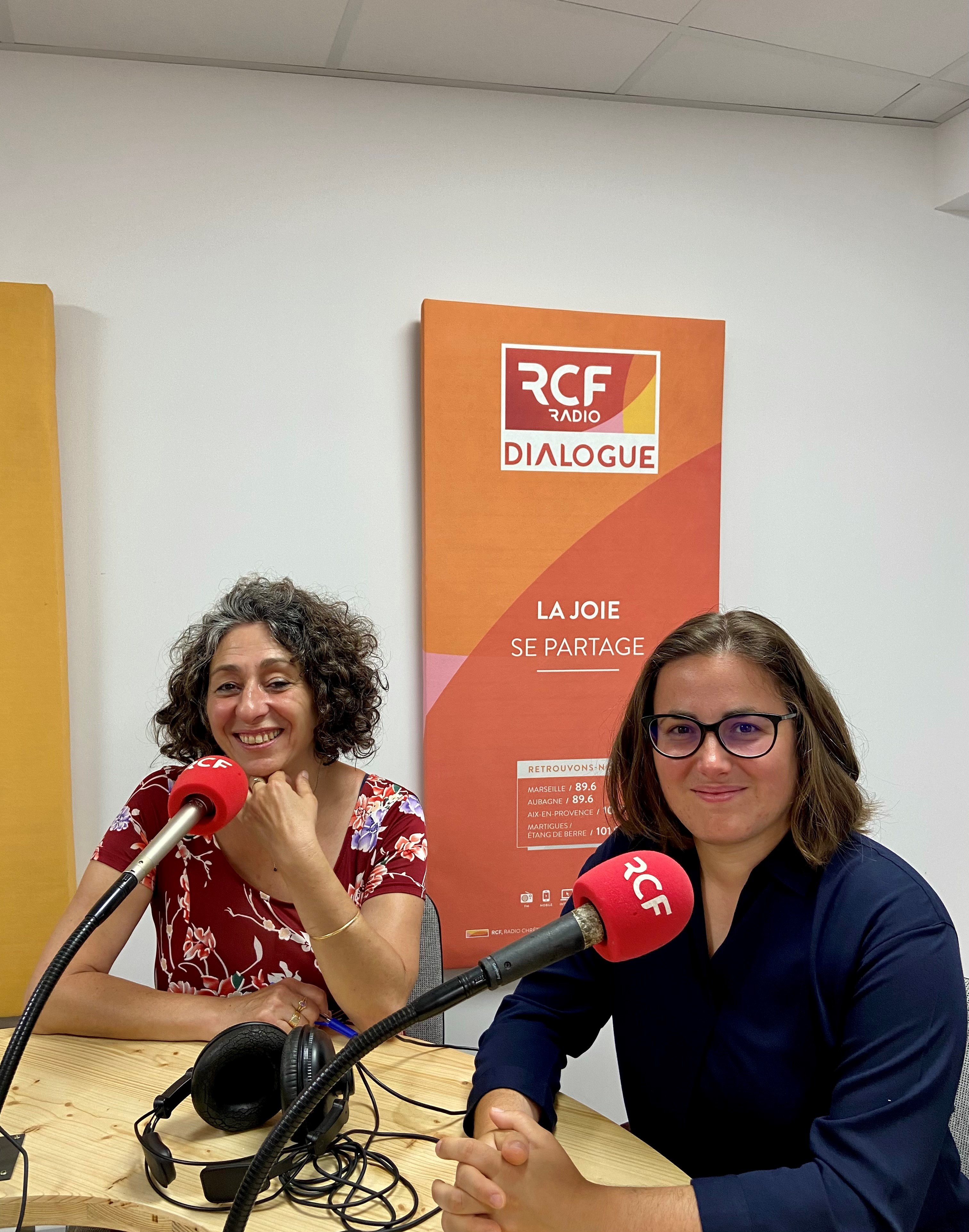 Marie-Dominique Champloy, co-fondatrice de ”Marseille capitale de la mer”, un projet lauréat de la première promotion du Phare, et Marion Dupuy, responsable de la Fondation CMA-CGM