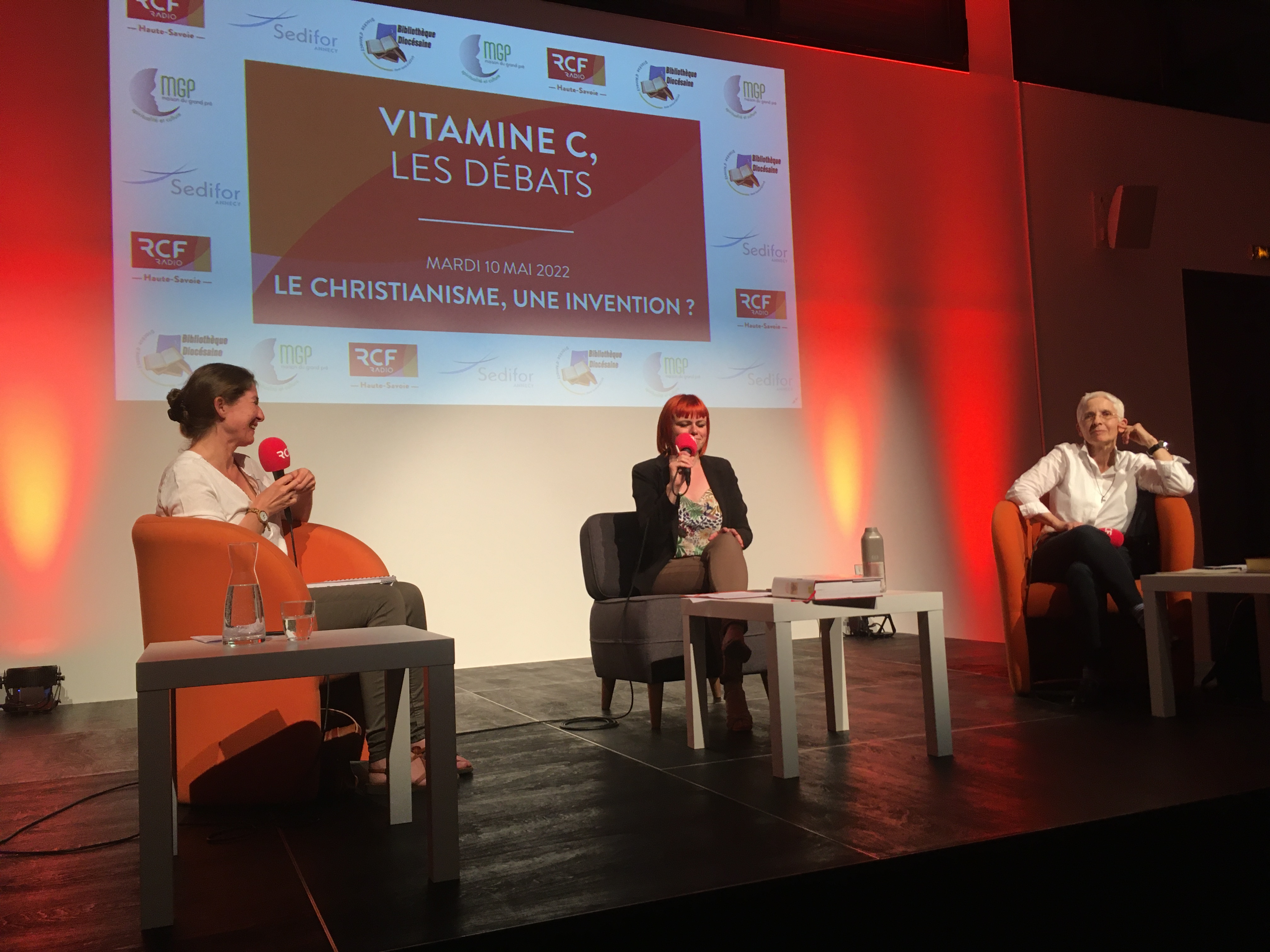 Soirée Vitamine C, Les Débats à la Maison du Diocèse d'Annecy