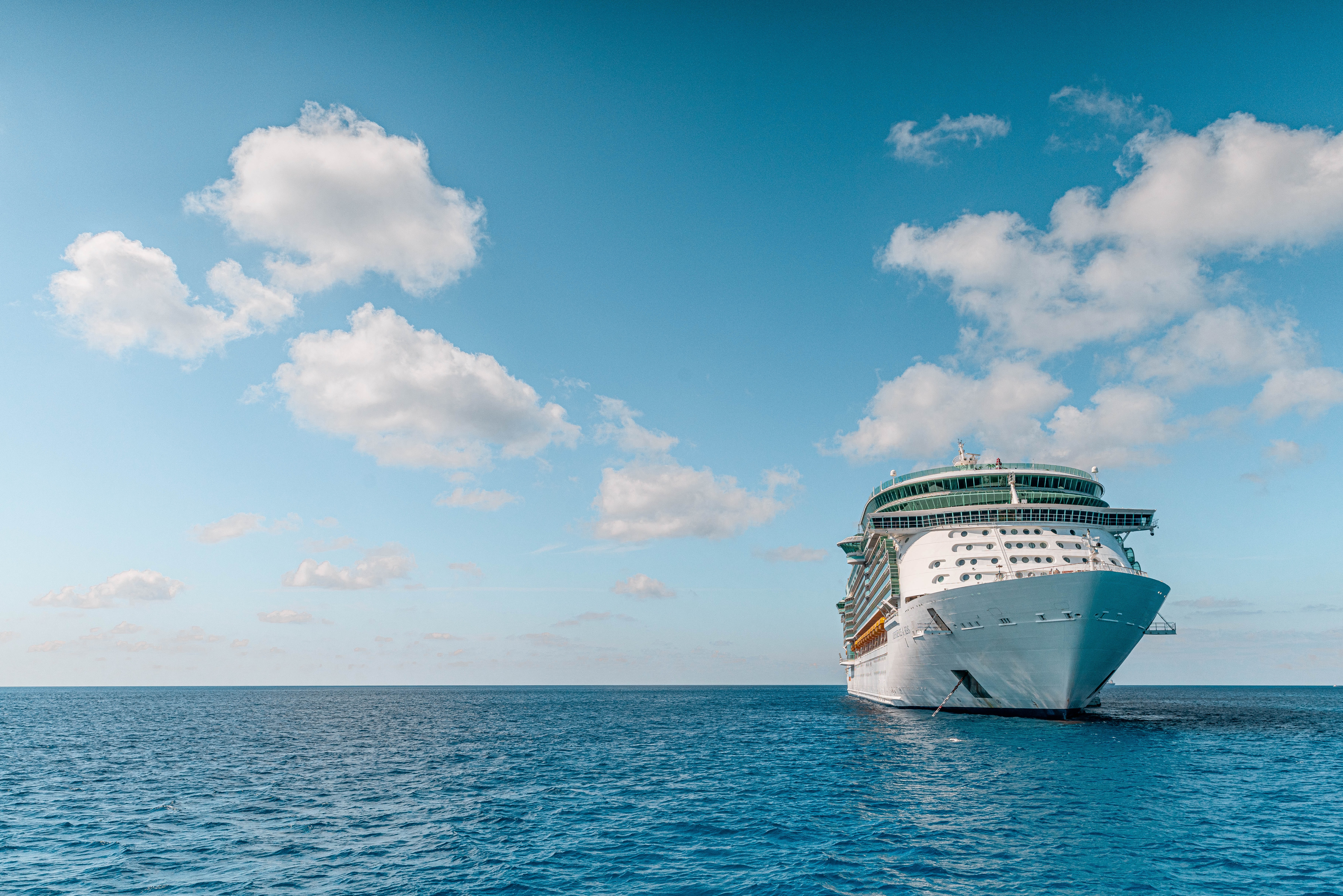 Photo d'illustration. Photo by <a href="https://unsplash.com/@jsweissphoto?utm_source=unsplash&utm_medium=referral&utm_content=creditCopyText">Josiah Weiss</a> on <a href="https://unsplash.com/s/photos/cruise-ship?utm_source=unsplash&utm_medium=referral&utm_content=creditCopyText">Unsplash</a>