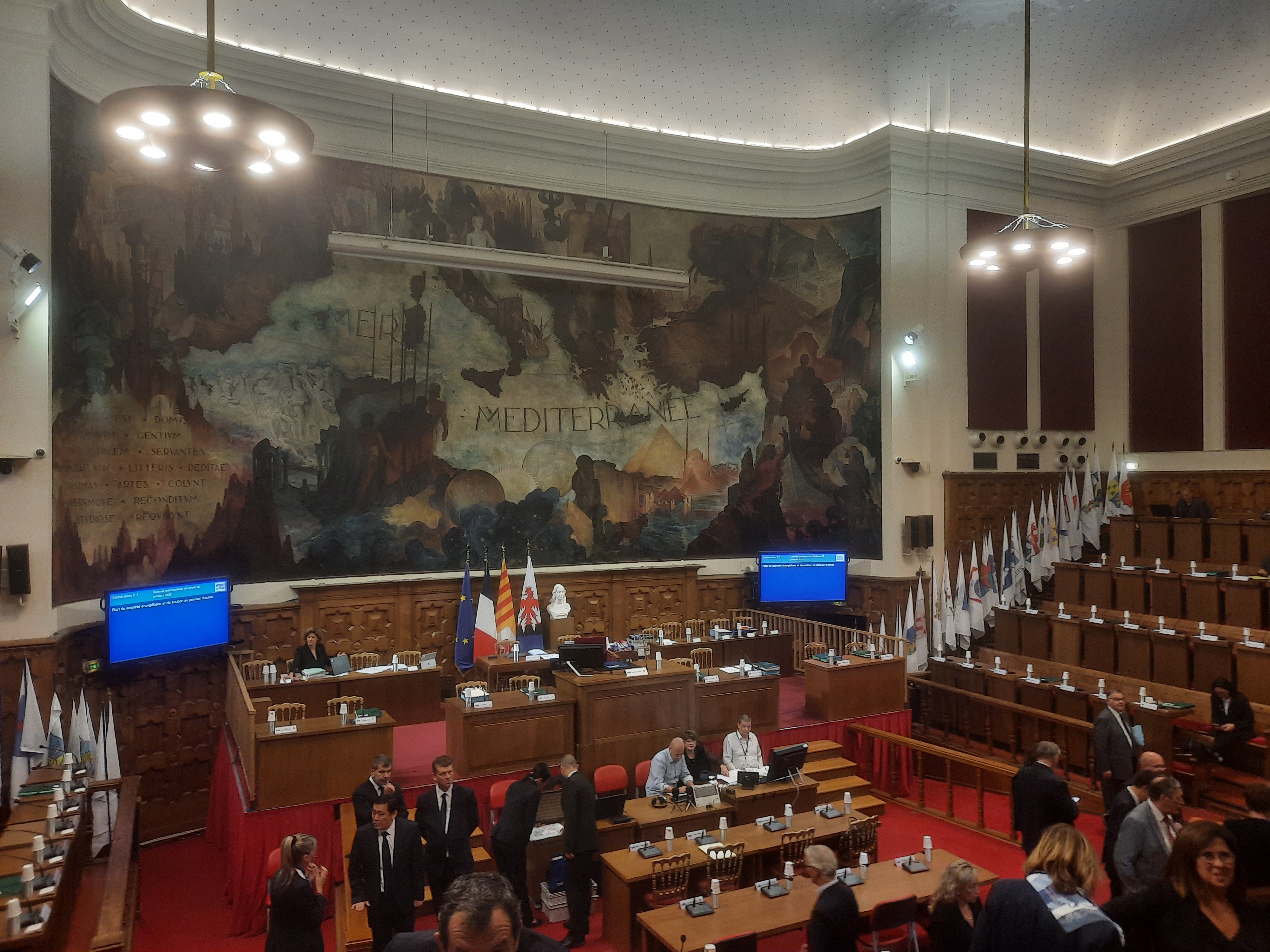 La salle du conseil métropolitain - RCF