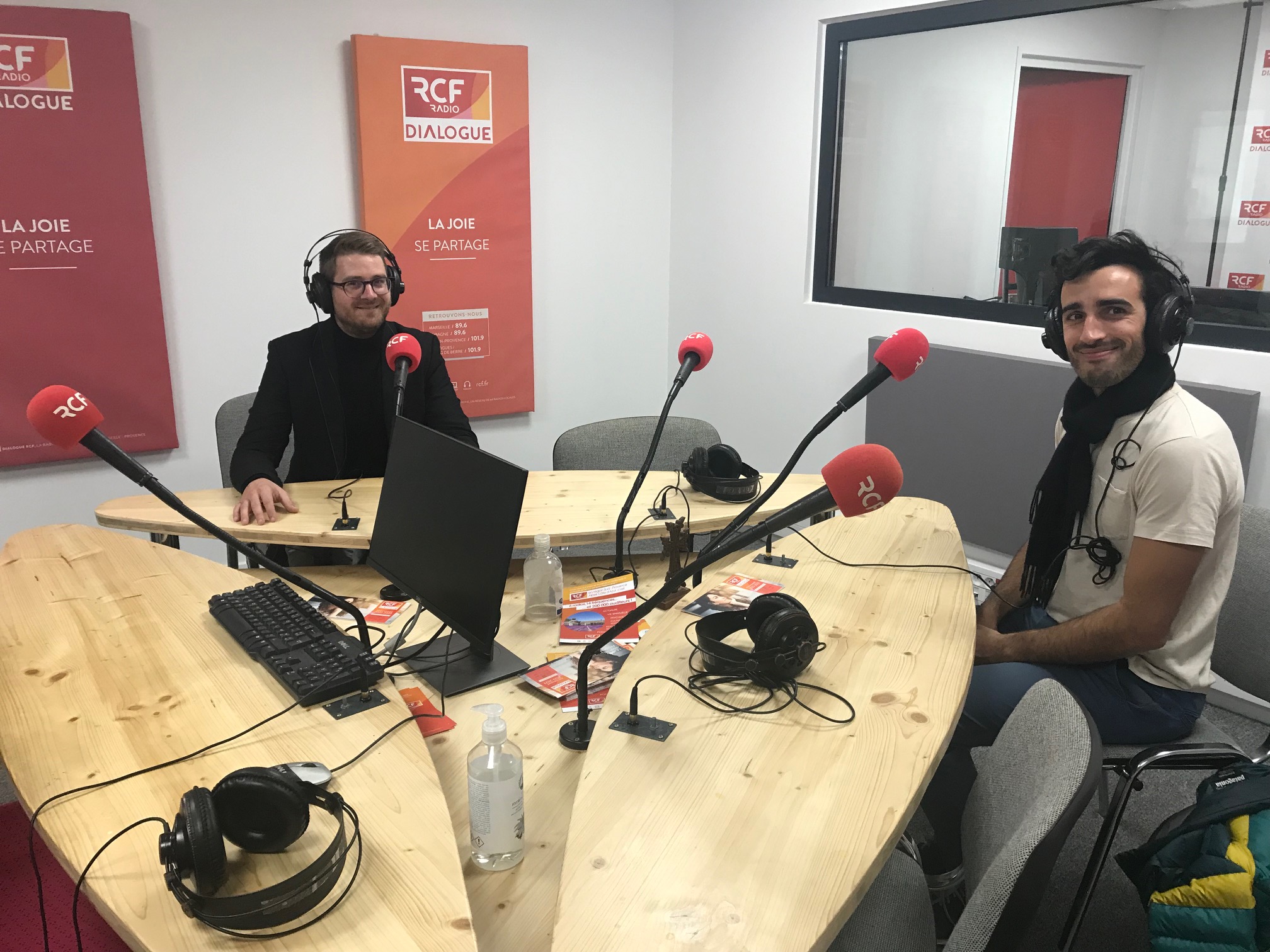Maxime Marchand, le maire de Sausset-les-Pins et Julien Gil : conseiller en maîtrise de l’énergie au sein de l’Agence Locale de l’Energie et du Climat
