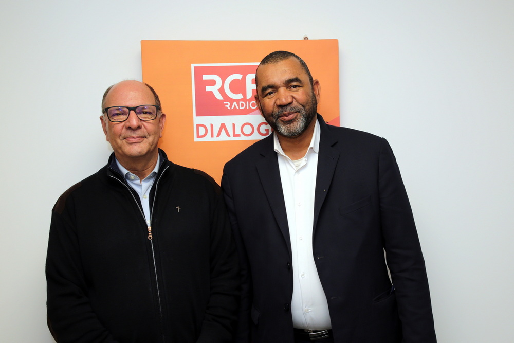 Le père Jean-François Noël et le recteur de la mosquée d’Istres, Djamel Bedra ©Robert Poulain