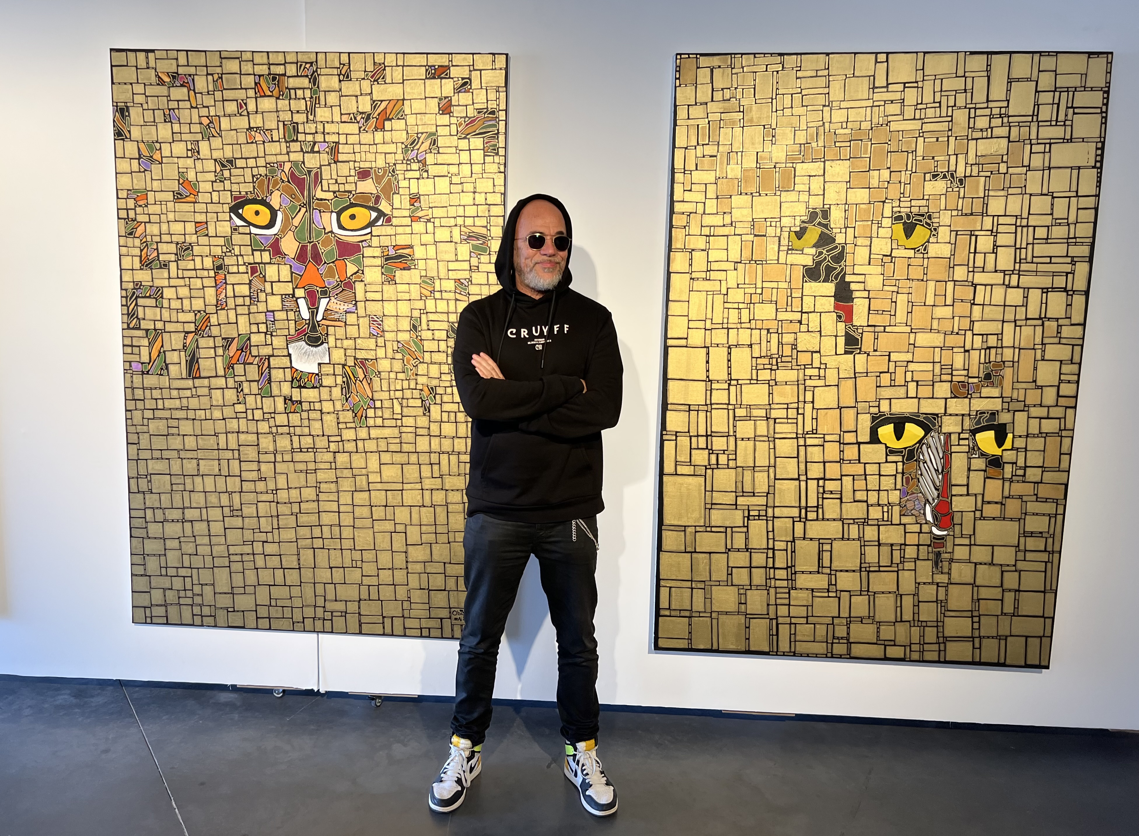 Pascal Obispo présente son exposition Art Therapy au musée Mer Marine à Bordeaux.