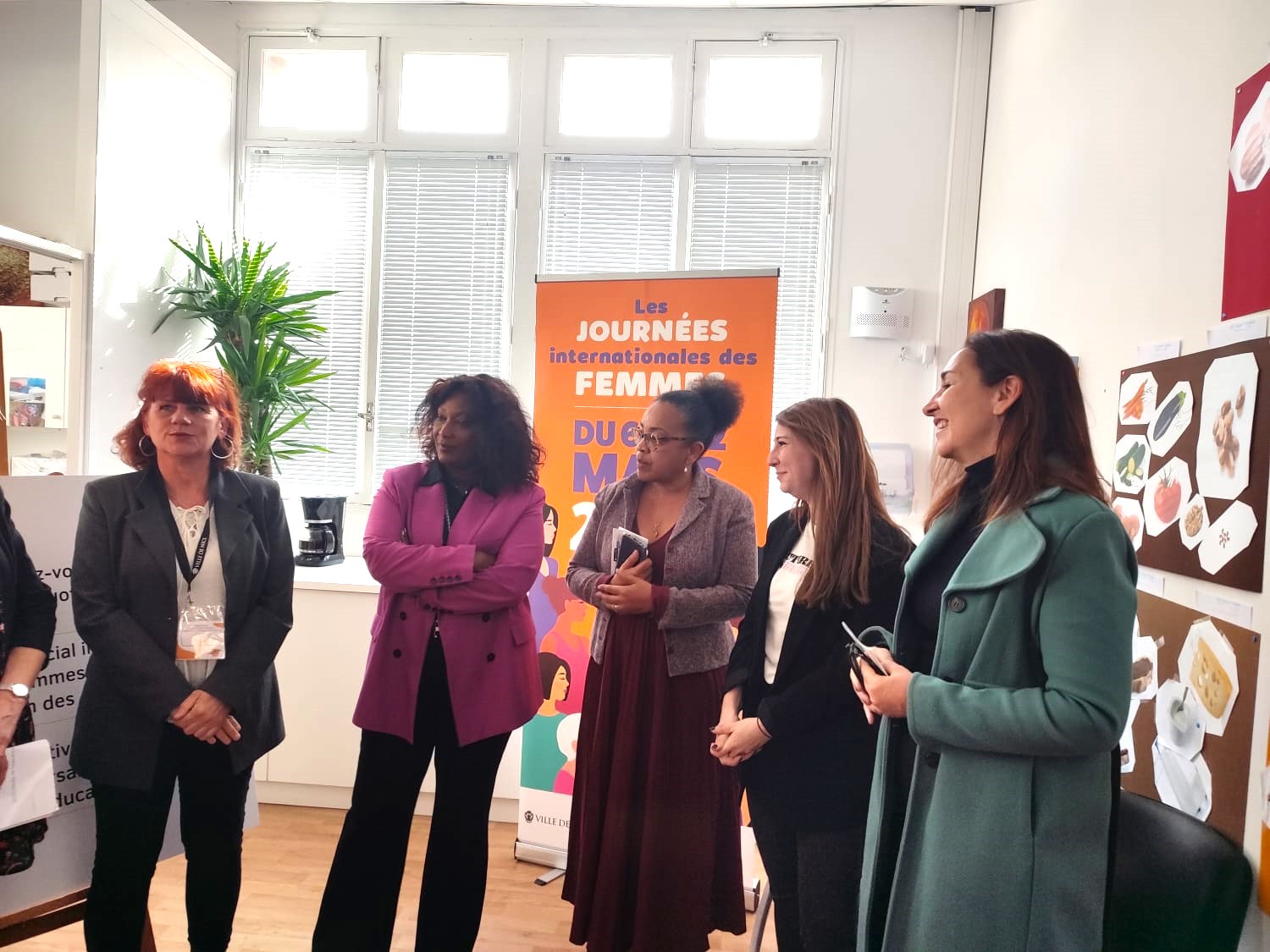 Marylin Terenziani, coordinatrice du pôle Action Femme ; Maty Diouf, adjoint au maire délégué aux droits des femmes ; Jennifer Salles-Barbosa, vice-présidente du CCAS de Nice ; Patricia Valma, Sous-Préfète des Alpes-Maritimes chargée de mission Politique de la Ville et Politiques Sociales. (Photo RCF Nice Côte d'Azur)