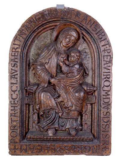 Vierge de Dom Rupert, grès houiller, 92 x 64 cm, Liège, Grand Curtius. © IRPA-KIK, Bruxelles. 