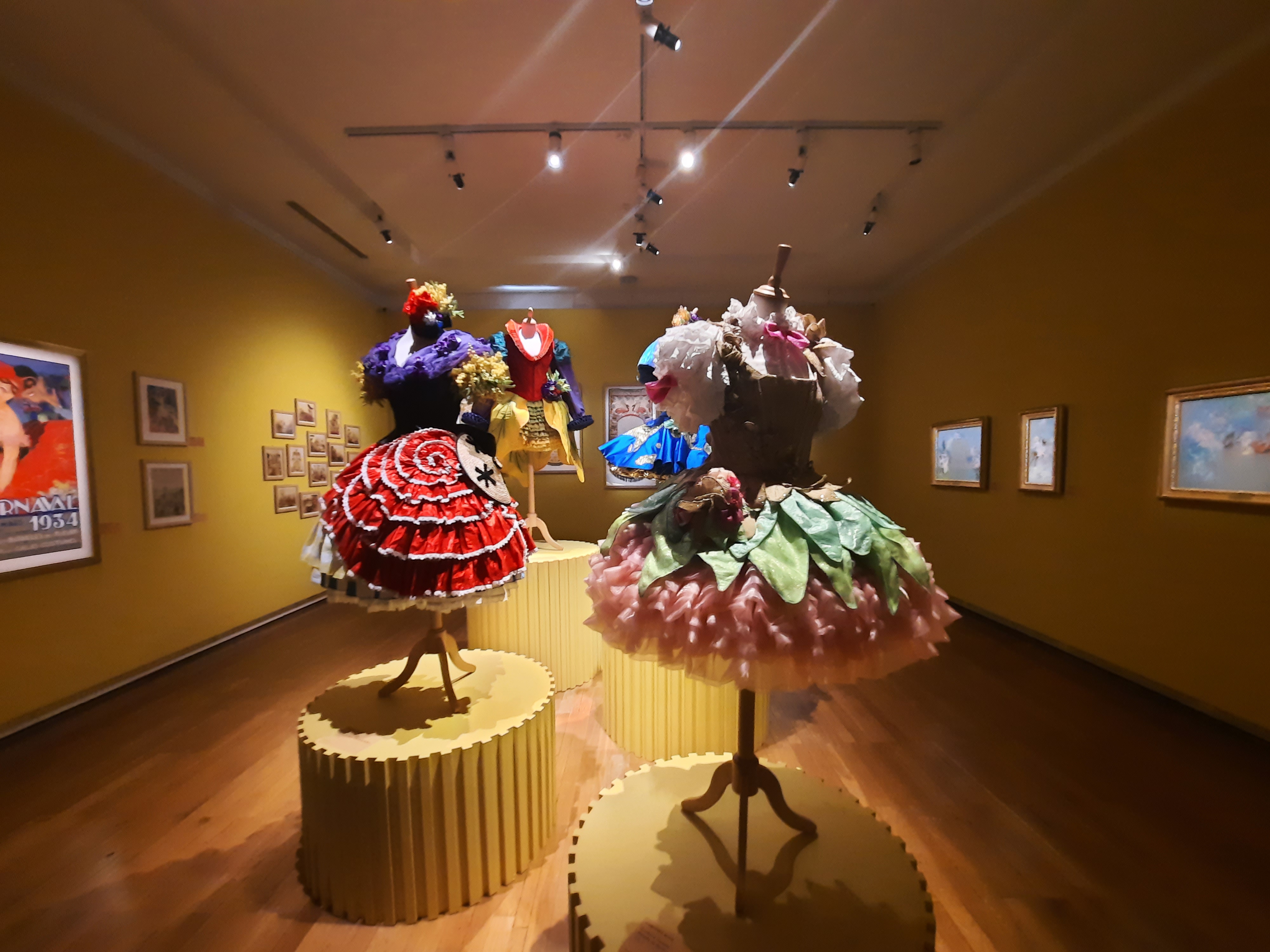 L'une des salles d'expositions de "Nice, reine des fleurs" au musée Masséna - Photo RCF