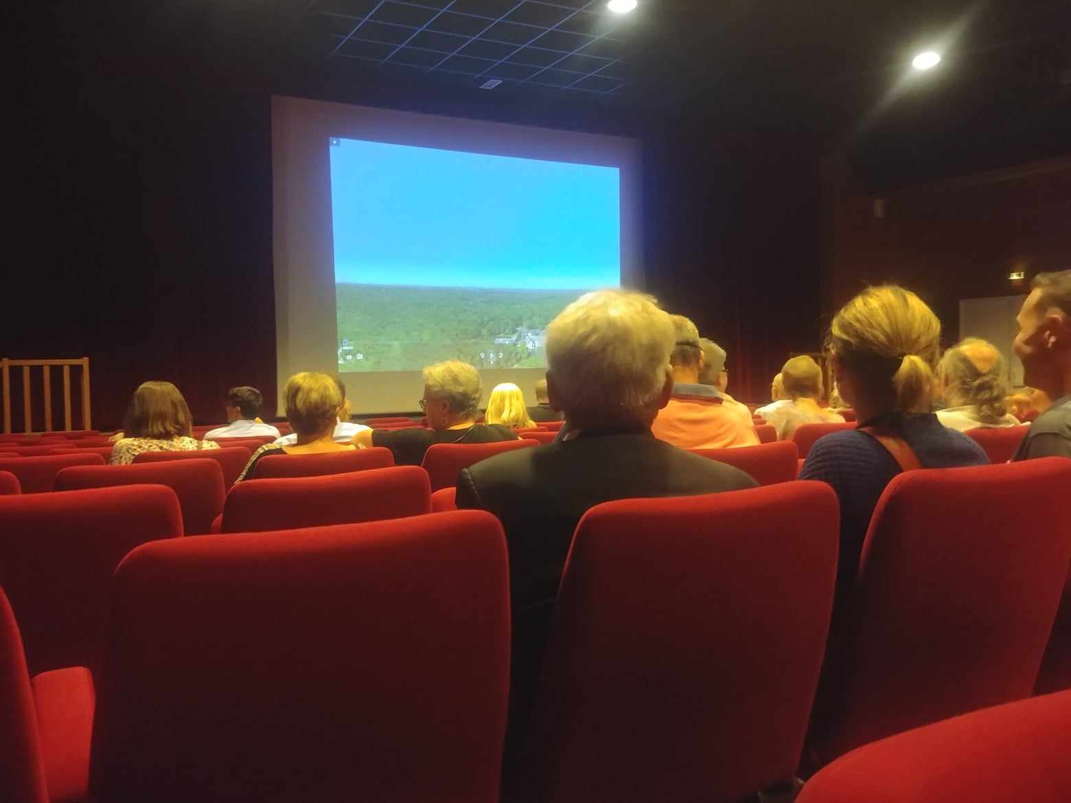 Une auditorium qui compte 350 places sur le domaine © RCF - Guillaume Martin-Deguéret.