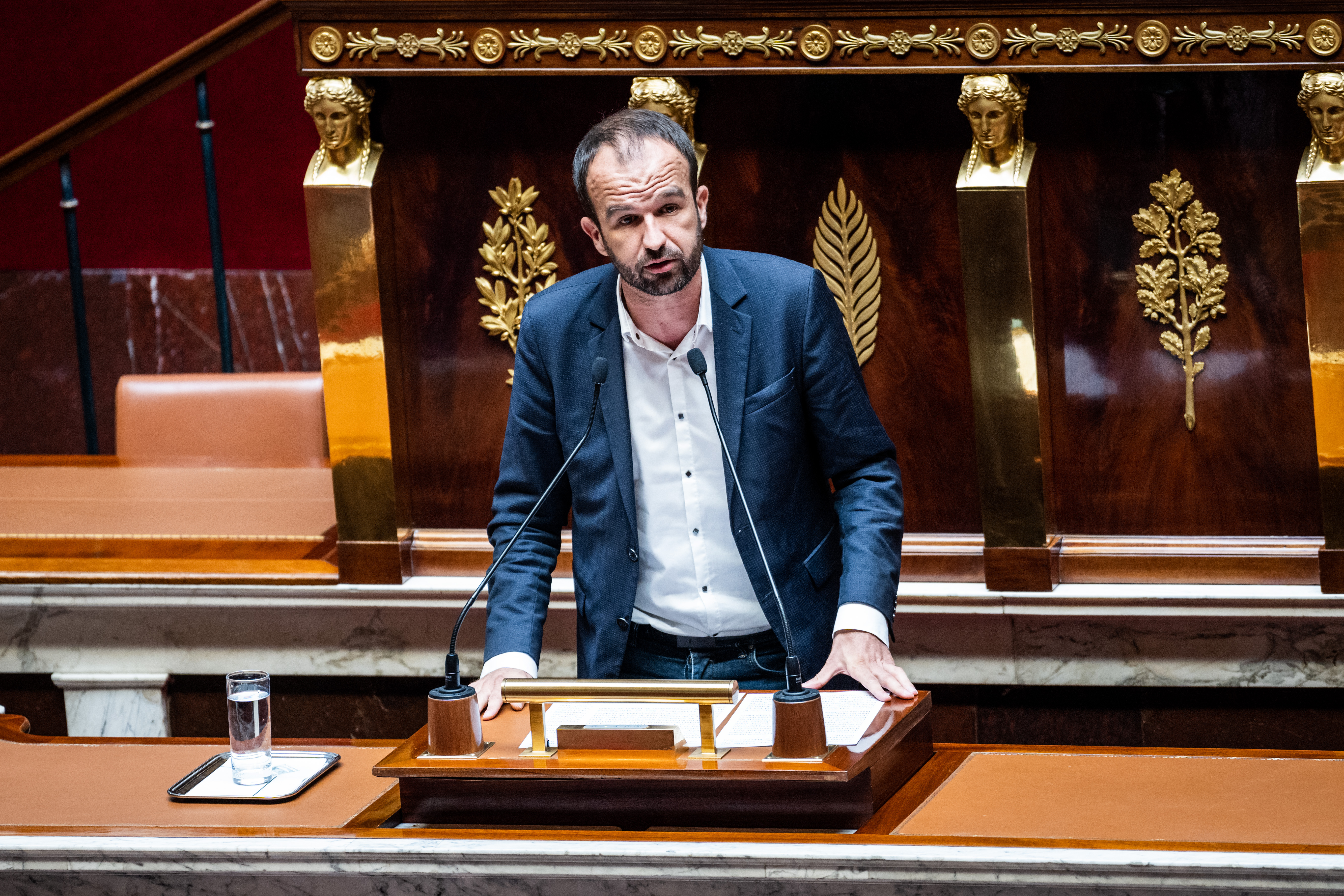 Le député Manuel Bompard à la tribune de l'Assemblée nationale le 28 juillet 2022 / © Xose Bouzas by Hans Lucas