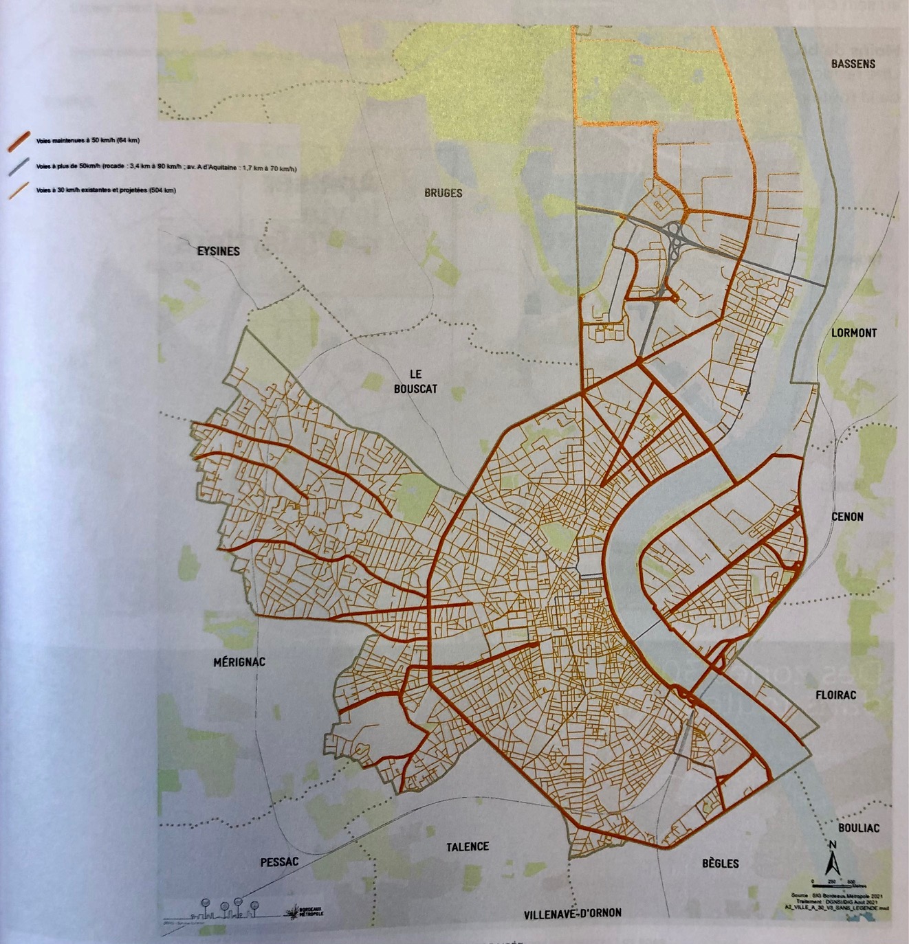Carte des zones limitées à 30km/h dès janvier 2022. En orange foncé, les rues à 50km/h. En orange clair : voies à 30 km/h.