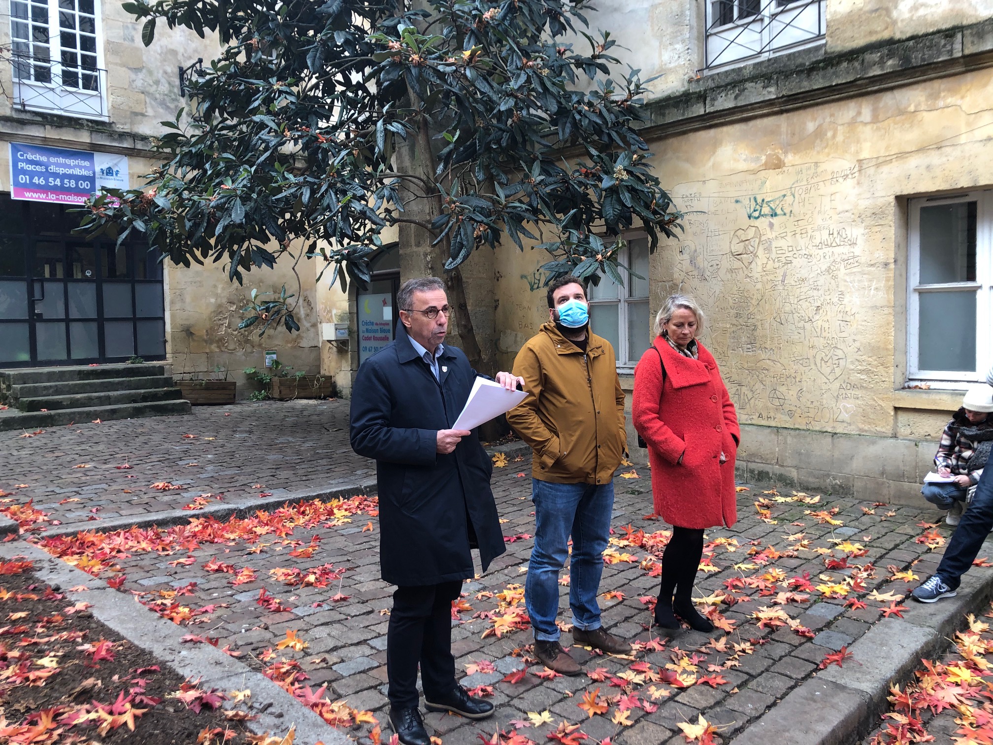 Pierre Hurmic, le maire de Bordeaux, a annoncé lundi 22 novembre le début de la phase 2 des travaux rue de la Rousselle, ©Clément Guerre