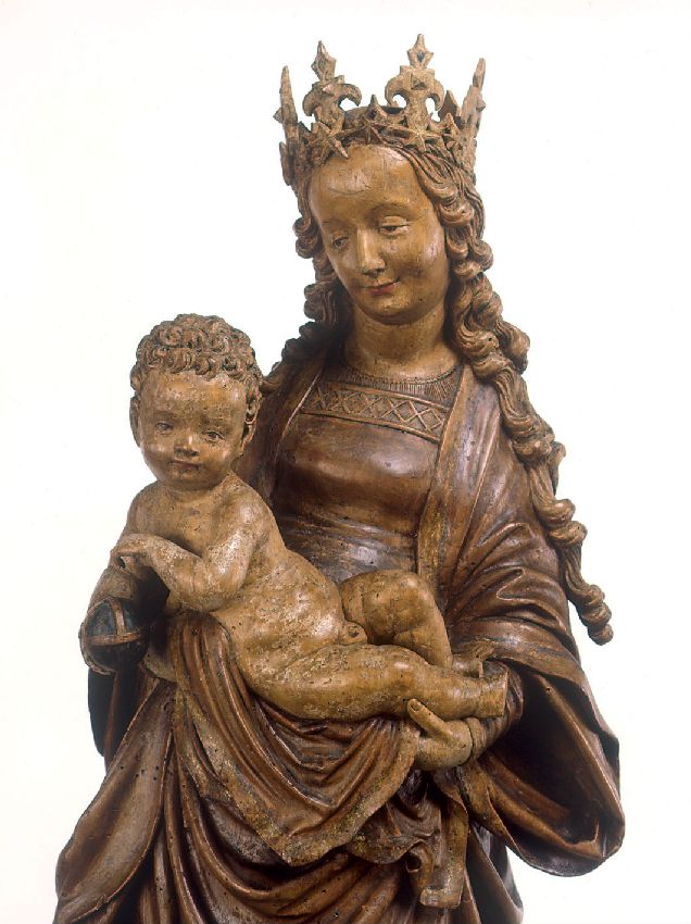 Daniel Mauch, Vierge de Berselius, détail, h. 74,5 cm, Liège, Grand Curtius, dépôt de l’église Saint-Pancrace de Dalhem. © IRPA-KIK, Bruxelles.