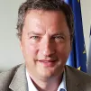 DR