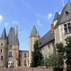 Château des Stuarts et hôtel de ville à Aubigny-sur_Nère.