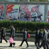 Dorian Malovic / La Croix - Photo publiée le 28 octobre 2017 sur Twitter @dorianmalovic - Scène de vie quotidienne et propagande à Pyongyang, en Corée du Nord