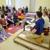 Méditation de pleine conscience initiée par le Père Patrice Gourrier au Centre de méditation de la Cossonnière, à l'abbaye de Sainte-Croix (Vienne), le 30/05/2015 ©Corinne SIMON/CIRIC