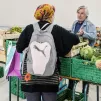 Dans une campagne présidentielle jugée atone, la fraternité semble être la grande absente (Photo : Une épicerie solidaire à la paroisse Saint-Ambroise, Paris, le 15/05/2020 ©Corinne SIMON/CIRIC)