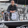 Le skipper Fabrice Amédéo qui a prélevé de nombreux échantillons en Atlantique. © Jean-Marie LIOT 