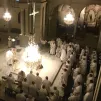 Le presbyterium autour de l'autel et de Mgr Yves Baumgarten pendant la Messe Chrismale