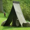Lee Ufan: Relatum with four stones and four irons, 1978. Schlosspark Haus Weitmar, Bochum, Germany./Wikimedia Commons
