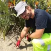 Adrien jardinier pour la Ville de Menton - Photo : RCF Nice Côte d'Azur 