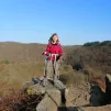 Claire Colette en pleine marche / Claire Colette