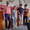 Mélodie et Gabin, leurs accompagnatrices Adeline et Marie Eva