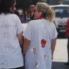 Deux infirmières manifestent pour l'hôpital public sur la place Masséna de Nice - Juin 2022