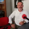 Père Simon Baron en studio ©RCF Sud Bretagne
