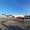 Un avion sur le tarmac de l'aéroport de Nice - Archives RCF