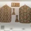 Les fleurs dans les vêtements liturgiques au Palais Lascaris - Photo RCF 