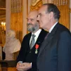 Arvo Pärt recevant la Légion d'honneur des mains de Frédéric Mitterrand en 2011. © Wikipedia.