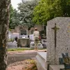 Outre la baisse de fréquence des visites au cimetière, de nombreux rites funéraires ont peu à peu disparu. ©Adrien Fillon / Hans Lucas