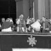 Première apparition de Paul VI au balcon après l'annonce de son élection le 21 juin 1963 ©Wikimédia commons