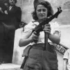 Simone Segouin, une résistante, près de Chartres, en août 1944 ©wikimediacommons