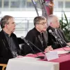 À la suite de l'assemblée plénière des évêques à l'automne 2021, une conférence de presse par Mgr Dominique Blanchet, Mgr Éric de Moulins-Beaufort et Mgr Olivier Leborgne, le 08/11/2021 à Lourdes ©Laurent Ferriere / Hans Lucas