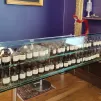 Mina Gautier crée des parfums sur mesure pour ses clients //  © Magali Santulli