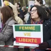 Manifestation en soutien au peuple iranien, solidaires face a la tyrannie en Iran et ailleurs. Le 27 novembre 2022, a Paris, entre port royal et le panthéon. © Photographie par Fiora Garenzi / Hans Lucas.