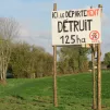 Le panneau du collectif 924 a été délabré le 9 décembre 2022 (®Collectif 924)